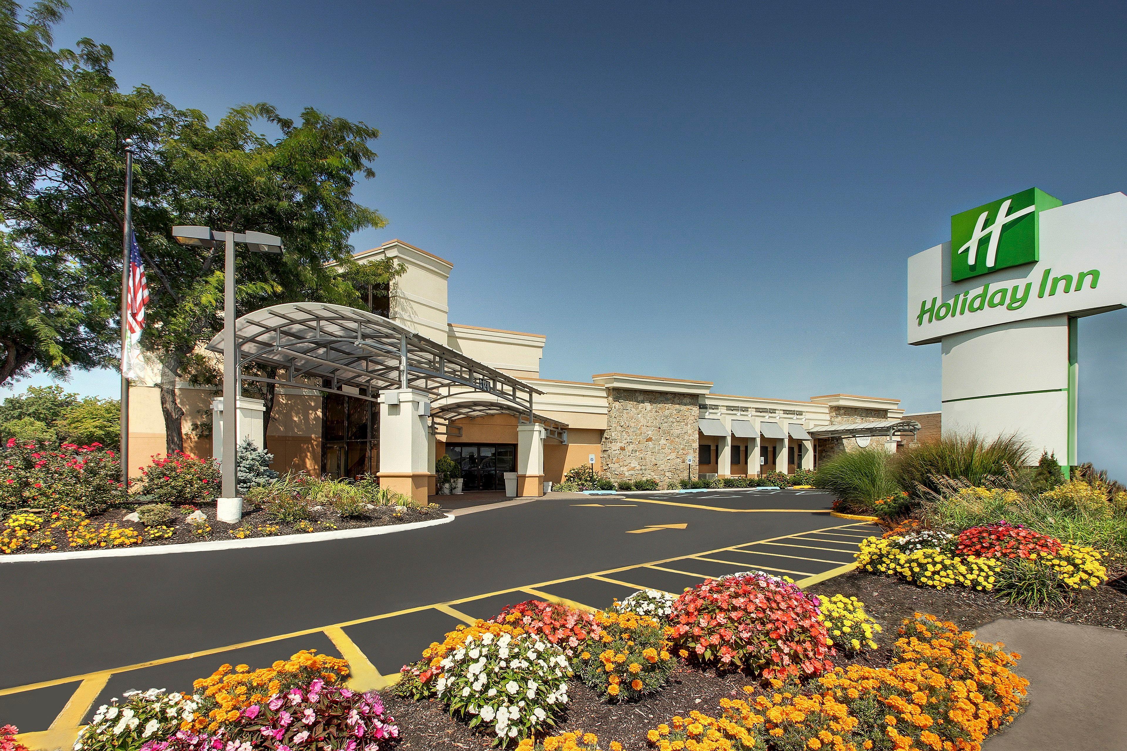 Holiday Inn Westbury-Long Island Carle Place Exterior foto